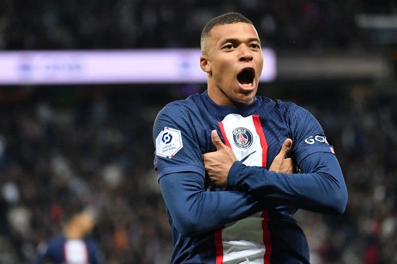 Mbappe bao nhiêu tuổi? Tìm hiểu thông tin chi tiết về tuổi của Mbappe